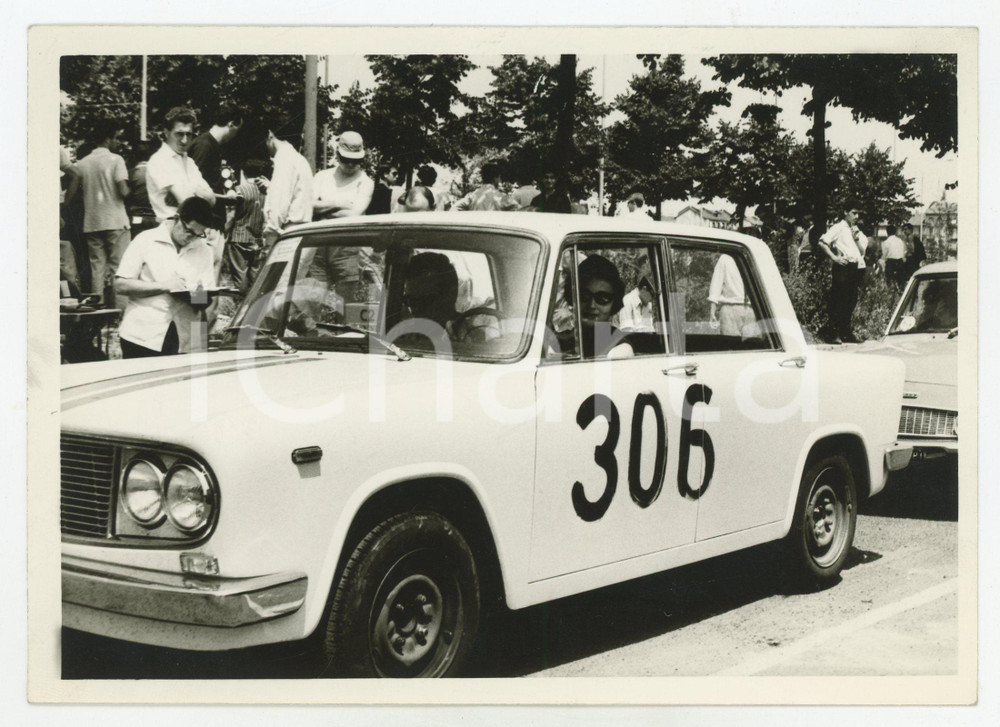 Fotografia d epoca originale 1965 JOLLY CLUB 11Â° Trofeo dei Rododendri Renata ANGIOLINI Lancia Fulvia Foto 1