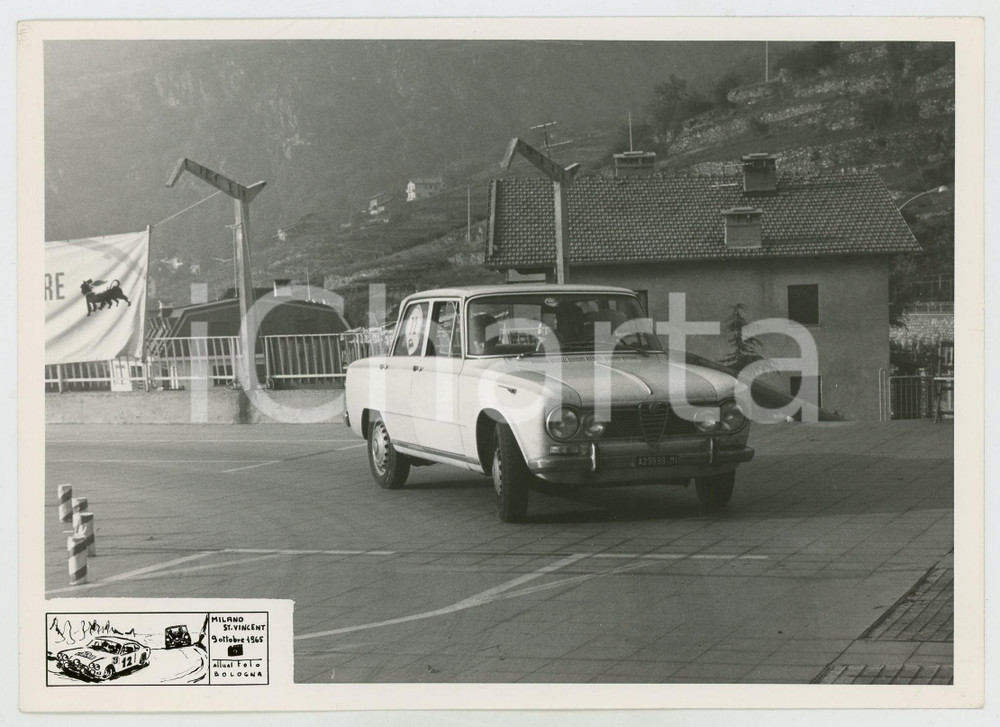 Fotografia d epoca originale 1965 MILANO  SAINT VINCENT Alfa Romeo Giulia 1300 JOLLY TEAM Logo ERG Foto 1