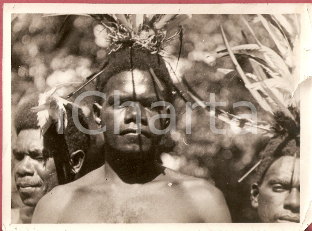 Fotografia d epoca originale 1965 ca AUSTRALIA Documentary about ABORIGINAL Portrait of a warrior Photo 1