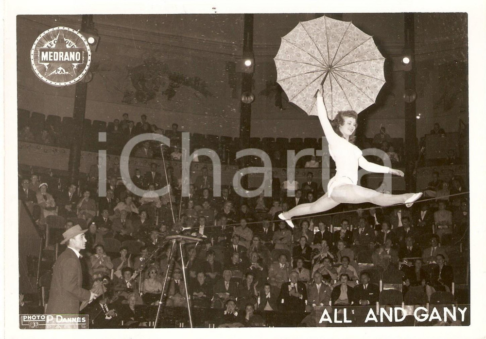 Fotografia d epoca originale 1960 ca PARIS CIRQUE MEDRANO Numero di ALL AND GANY sul filo Foto seriale 18x13 1