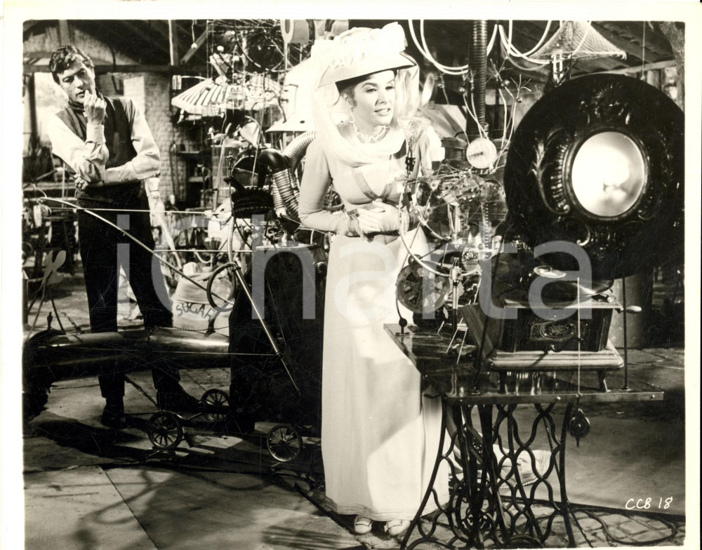 Fotografia d epoca originale 1968 CINEMA Film CHITTY CHITTY BANG BANG Dick VAN DYKE Sally Ann HOWES Foto 1