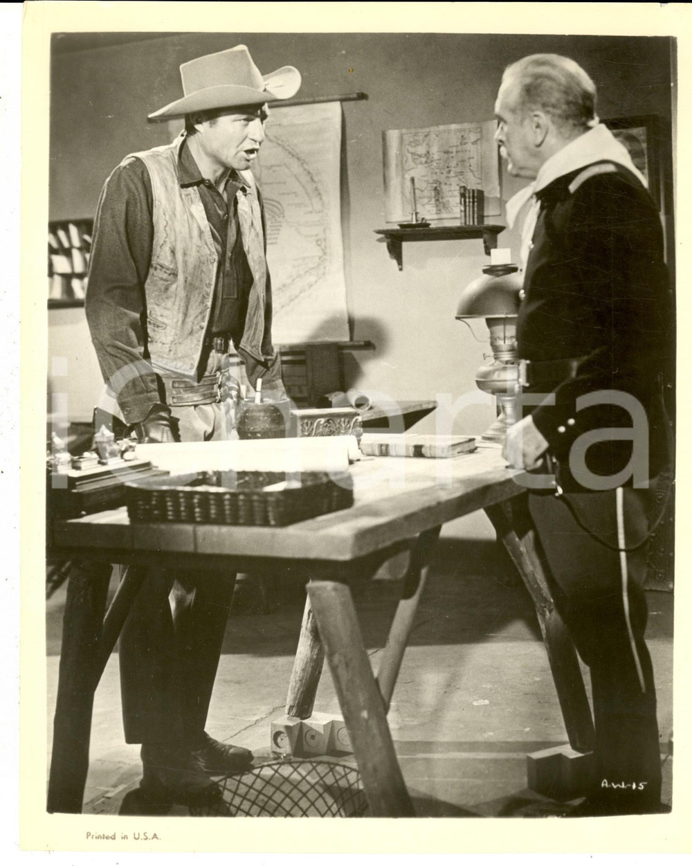 Fotografia d epoca originale 1960 ca USA CINEMA Film WESTERN Uno sceriffo a confronto Foto 20x24 cm 1