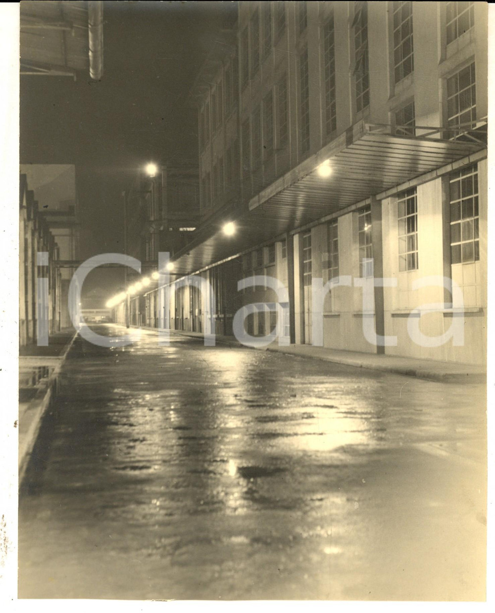Fotografia d epoca originale 1950 ca AREA DI SARONNO Archeologia industriale  Veduta notturna Foto 1