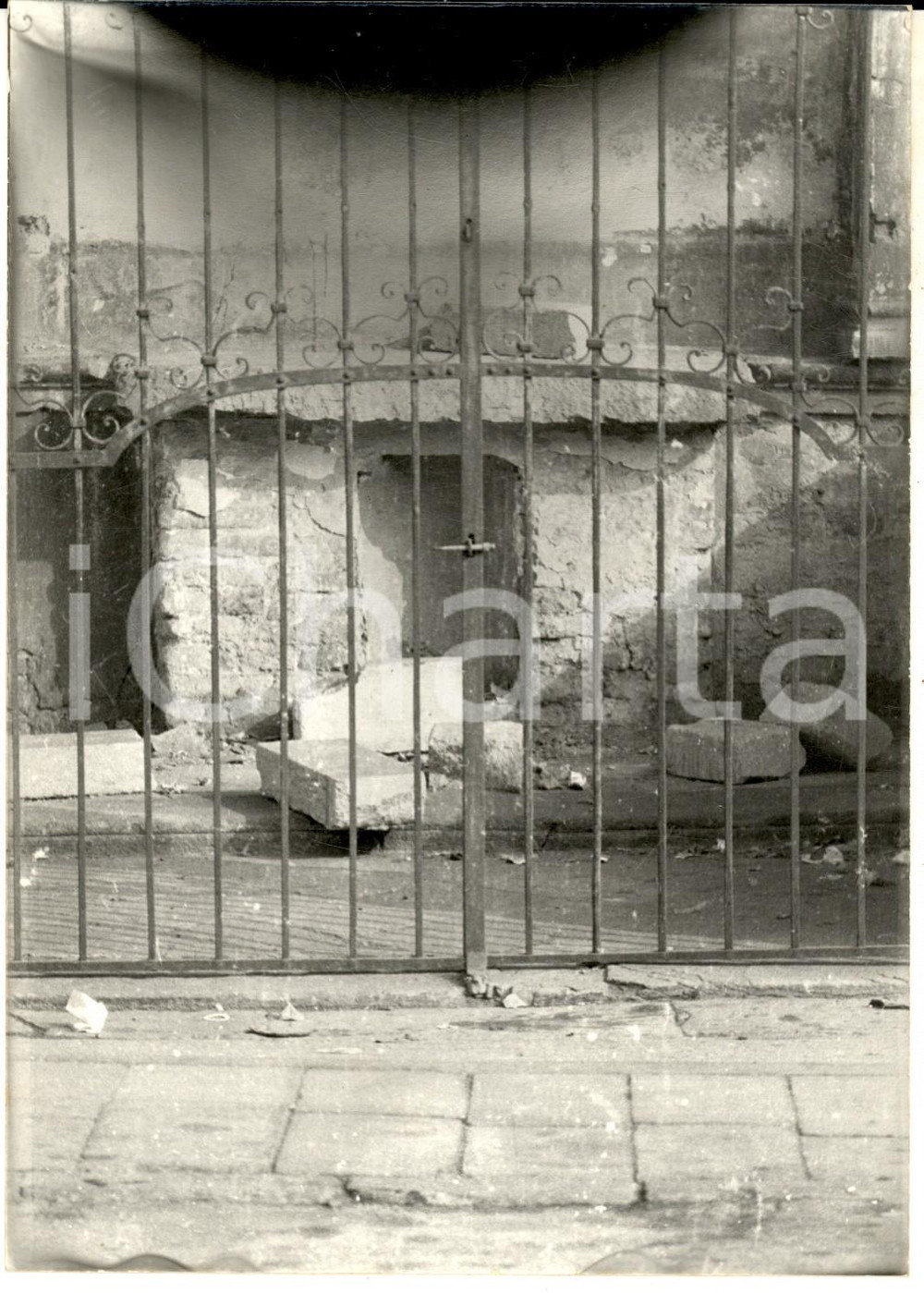 Fotografia d epoca originale 1970 ca PADOVA Rovine a PORTA PONTECORVO Fotografia ARTISTICA 12x18 cm 1