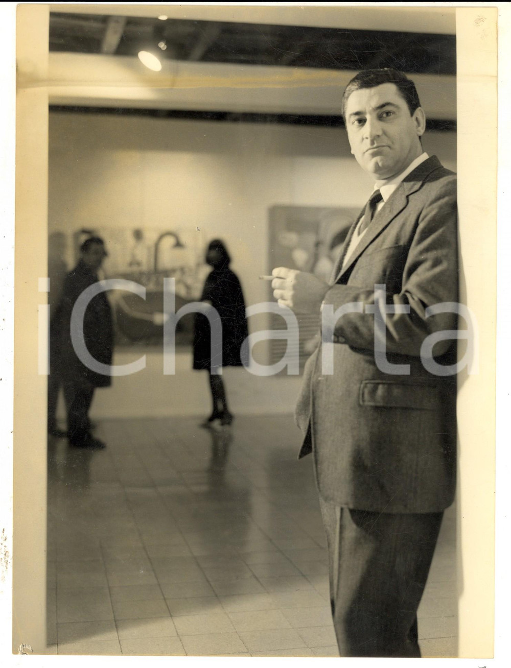 Fotografia d epoca originale 1960 ca ROMA Plinio DE MARTIIS nella sua galleria LA TARTARUGA Foto 18 1