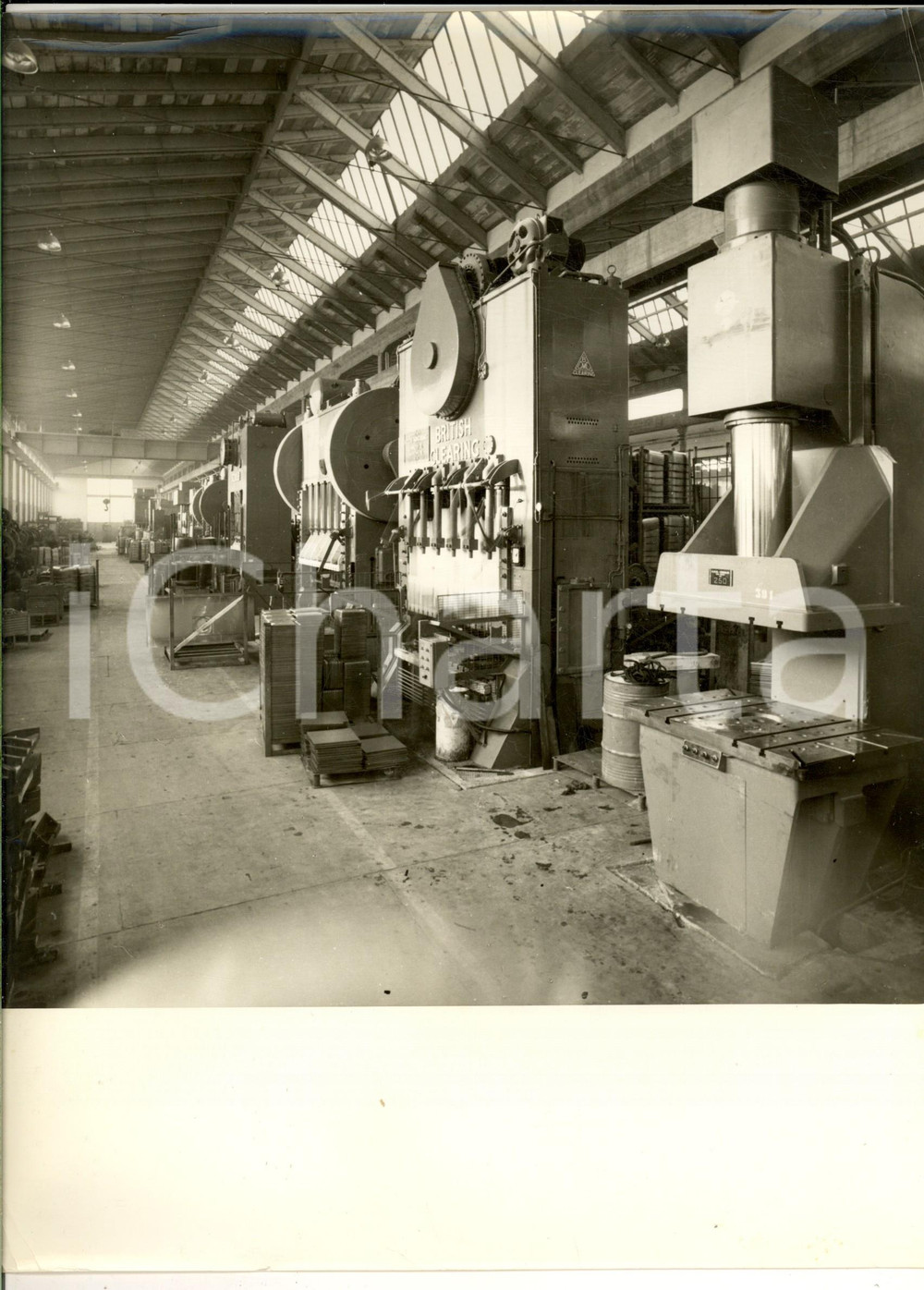 Fotografia d epoca originale 1960 ca PARMA Ditta SALAMINI  Reparto grandi presse per stampaggio Foto 22x30 1
