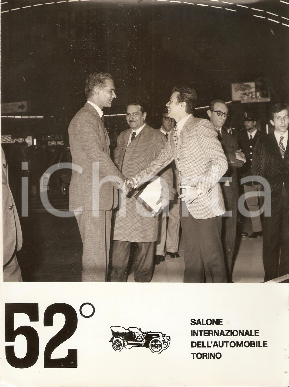 Fotografia d epoca originale 1970 SALONE DELL AUTO DI TORINO Stretta di mano tra dirigenti CITROEN Foto 18x24 1