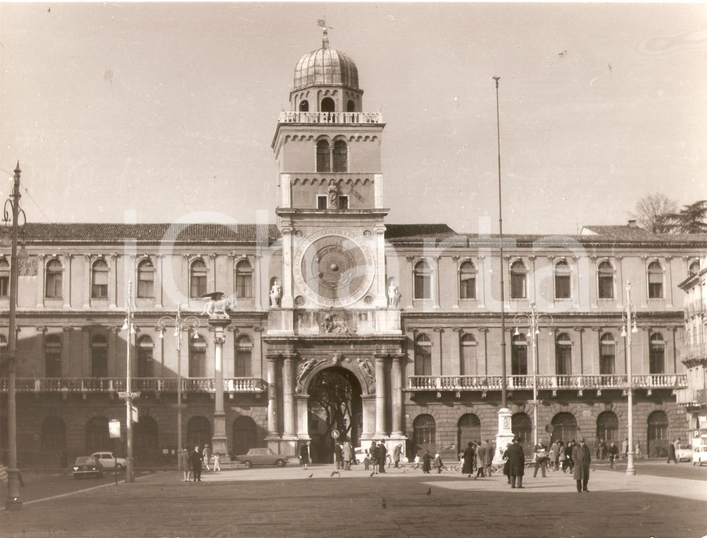 Fotografia d epoca originale 1975 ca PADOVA Veduta di TORRE DELL OROLOGIO Foto 24x18 cm 1