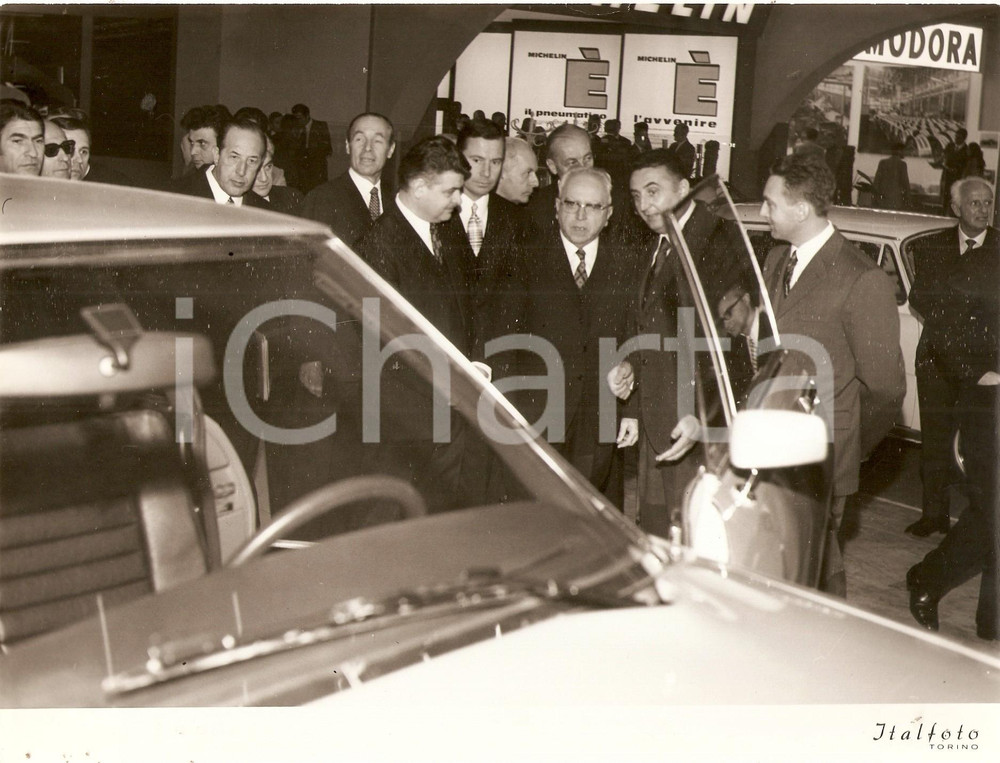 Fotografia d epoca originale 1970 SALONE DELL AUTO DI TORINO Ministro Silvio GAVA ammira CITROEN SM Foto 1