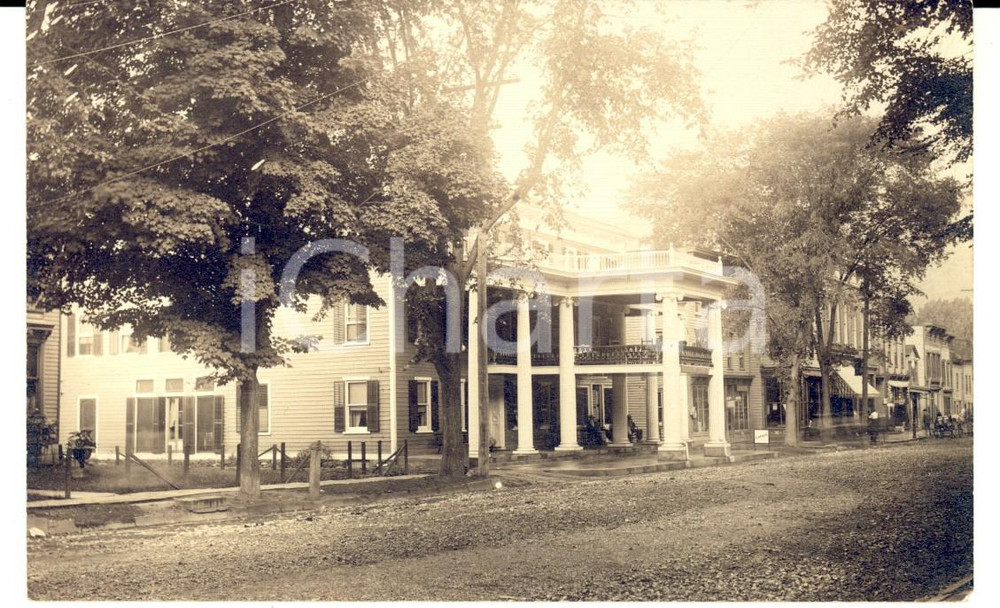 Fotografia d epoca originale 1910 ca USA Old buildings in a village Real photo postcard RPPC VINTAGE 1