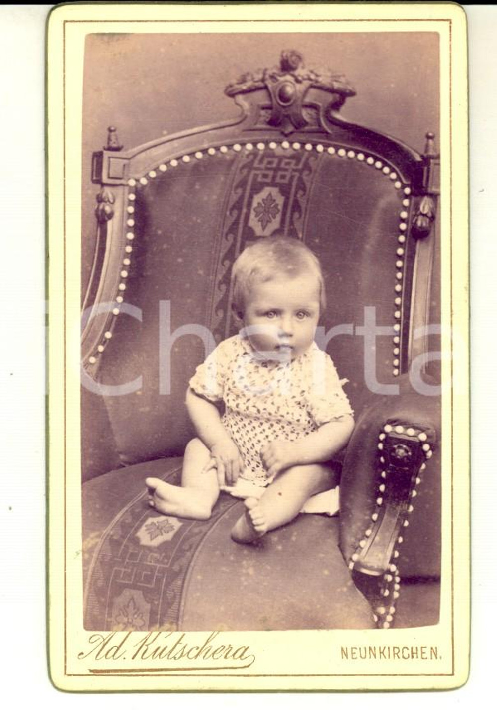 1880 ca NEUNKIRCHEN  Ritratto di bambino in poltrona *Foto Adolf KUTSCHERA CDV