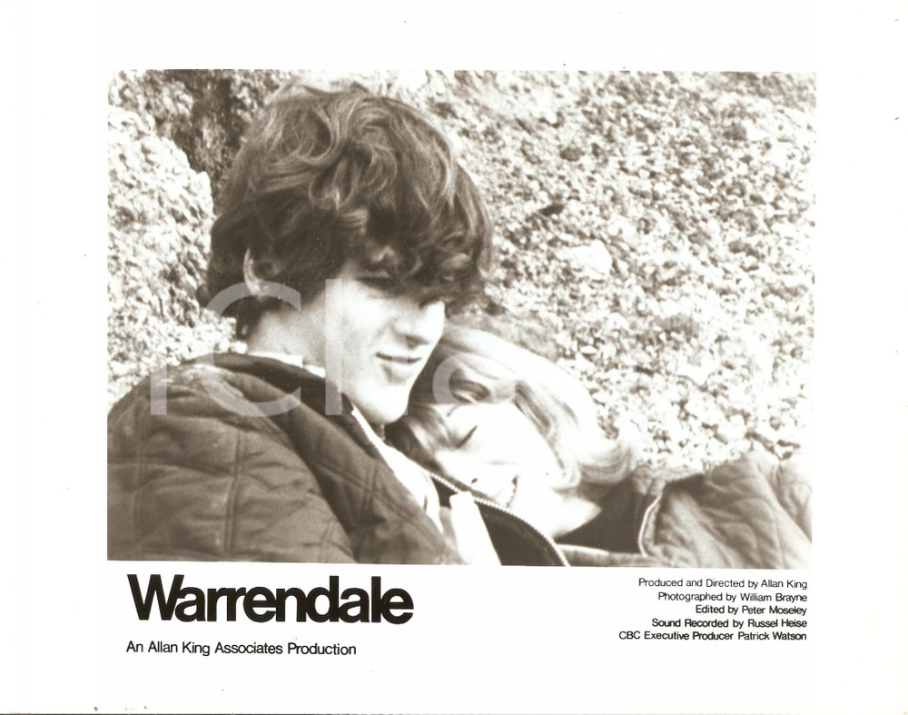 Fotografia d epoca originale 1967 WARRENDALE Documentary by Allan KING Hug between lovers Foto 25x20 cm 1