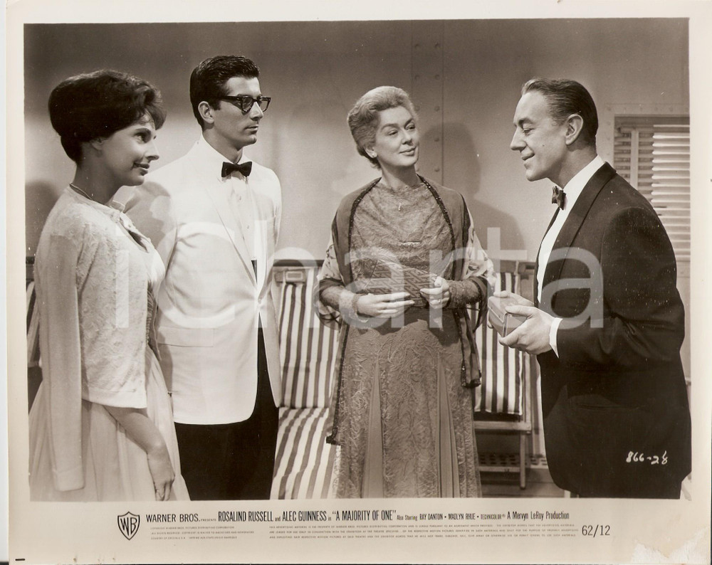 Fotografia d epoca originale 1961 MAJORITY OF ONE Alec GUINNESS Rosalind RUSSELL Ray DANTON Madlyn RHUE Foto 1