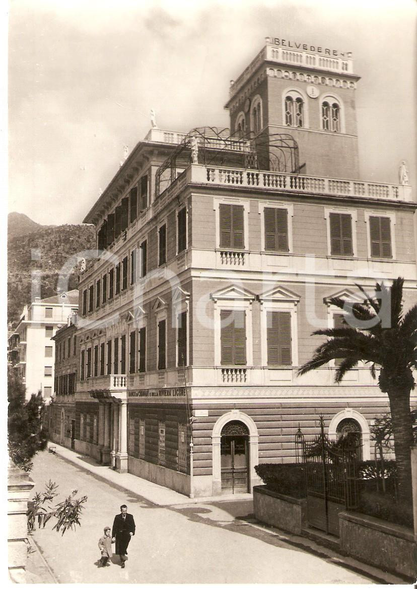 Cartolina originale da collezione 1955 ca LEVANTO SP Padre e figlio davanti alla Pensione BELVEDERE Cartolina FG 1