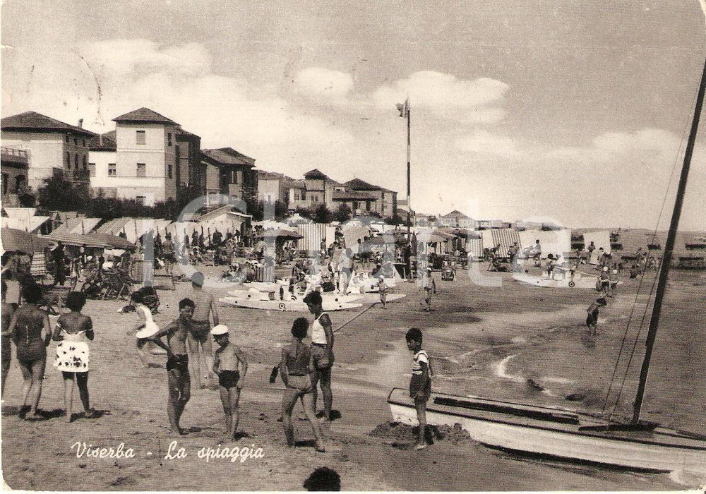1950 VISERBA DI RIMINI Bagnanti e pedalò in spiaggia *Cartolina FG VG  