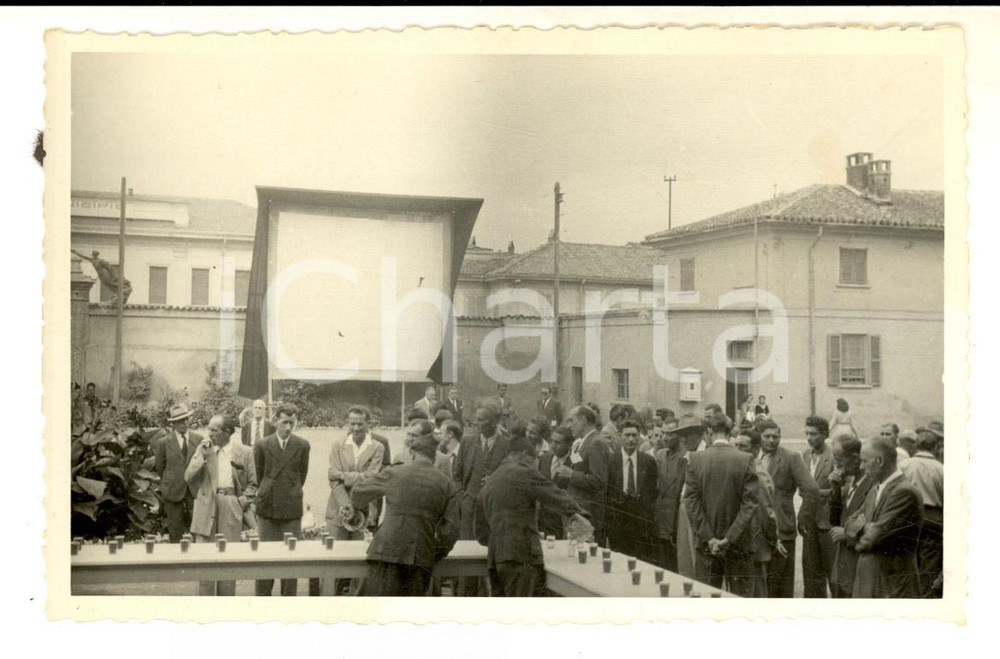 Fotografia d epoca originale 1945 CORNAREDO Filanda MAIM  Inaugurazione ambulanza SANGUINETTI Foto 14x9 1