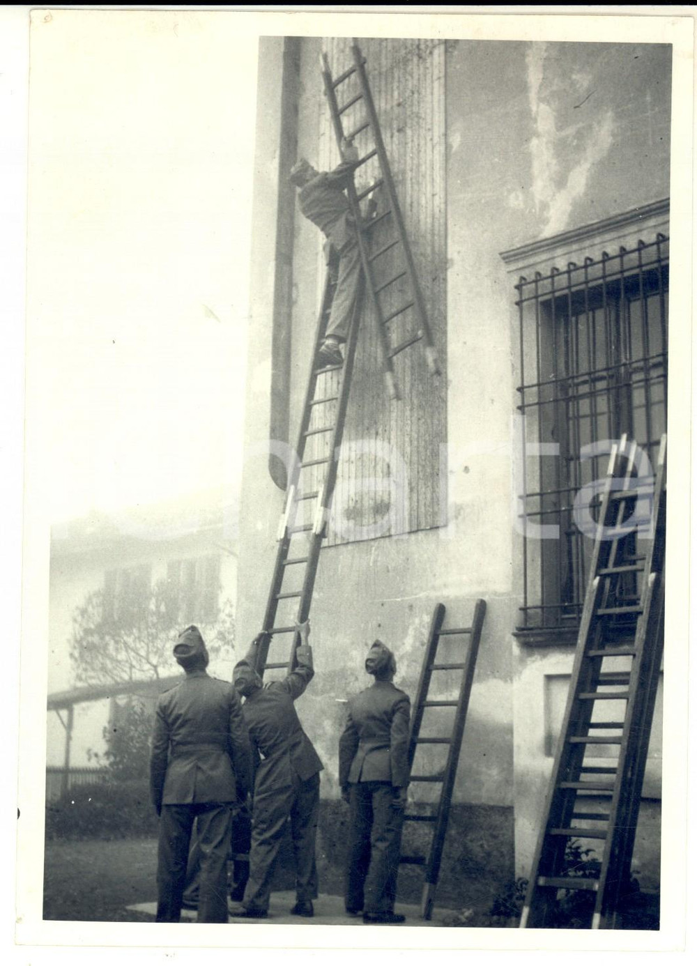 Fotografia d epoca originale 1946 CORNAREDO Convegno GinnicoPompieristico Squadra D.A.F. di Gerenzano Foto 1