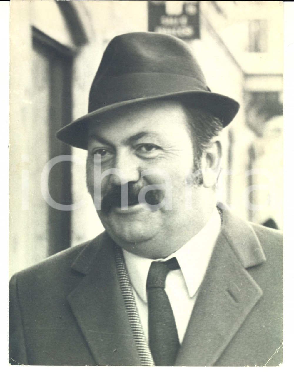 Fotografia d epoca originale 1960 ca MILANO Ritratto del giornalista Bruno MARINI Foto 18x24 CM 1