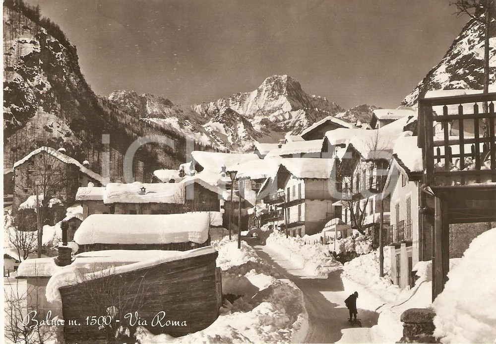 Cartolina originale da collezione 1966 BALME TO Bambini giocano con slittino in via Roma Cartolina FG VG 1