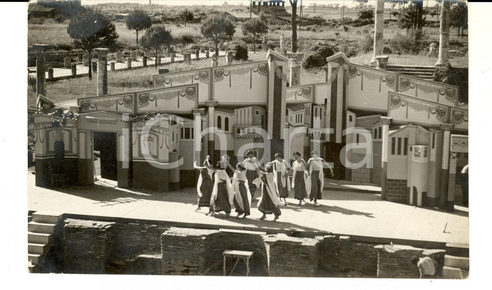 Fotografia d epoca originale 1938 Teatro OSTIA ANTICA Aulularia Le danzatrici di Tusnelda RISSO Foto 19x11 1
