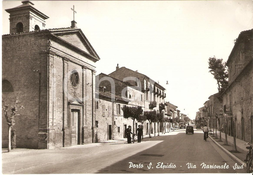 Cartolina originale da collezione 1955 ca PORTO SANT ELPIDIO Carabinieri in posa in via Nazionale Cartolina FG NV 1