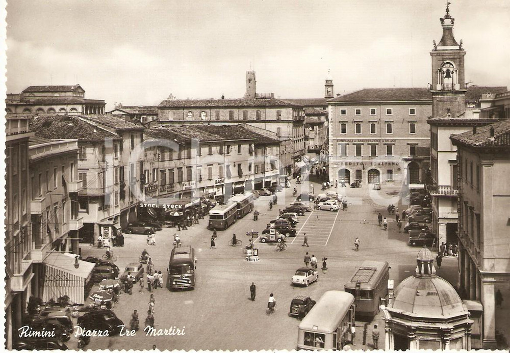 Cartolina originale da collezione 1955 ca RIMINI Autobus in Piazza tre martiri Cartolina FG NV 1