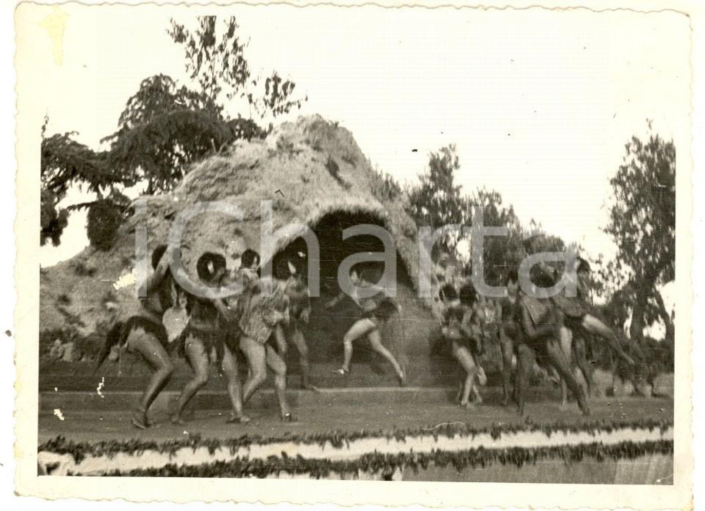 Fotografia d epoca originale 1940 ca SICILIA ? DANZA Una coreografia di Tusnelda RISSO  Foto 13x9 cm 1