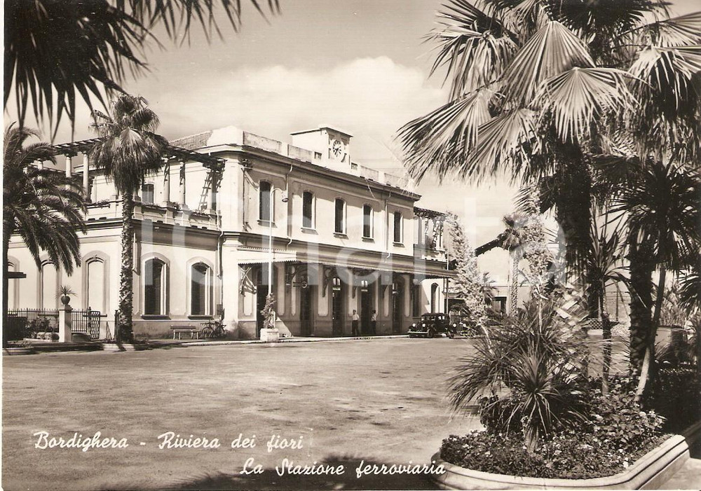 Cartolina originale da collezione 1955 ca BORDIGHERA IM Panorama con la Stazione Ferroviaria Cartolina FG NV 1