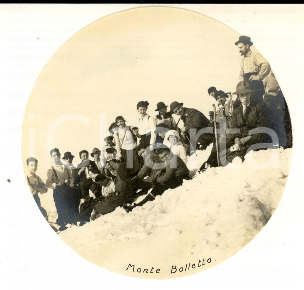Fotografia d epoca originale 1917 MONTE BOLETTO Giovani escursionisti nella neve Foto VINTAGE 10 cm 1