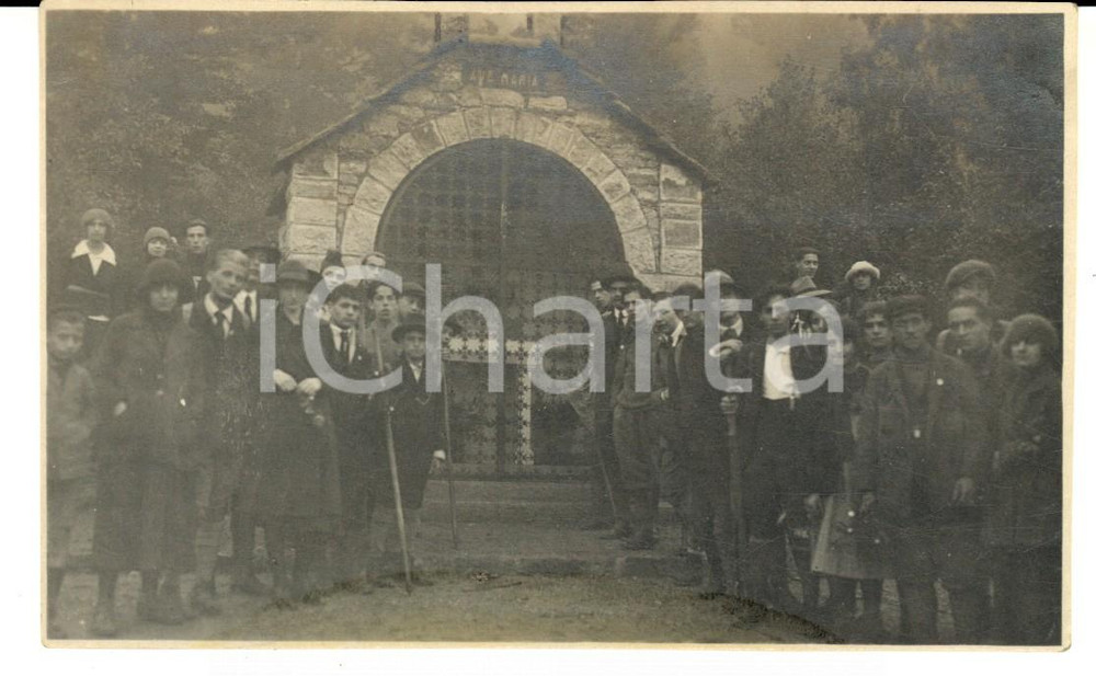 Fotografia d epoca originale 1922 VALGANNA Villaggio Alpino Touring  Giovani in visita Foto 14x10 cm 1
