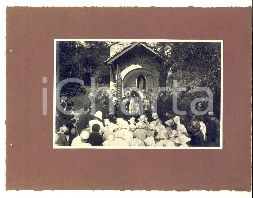 Fotografia d epoca originale 1930 VALGANNA Villaggio Alpino Touring  Benedizione del card. SCHUSTER Foto 1