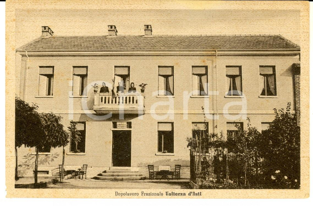 Cartolina originale da collezione 1943 VALTERZA / ASTI Veduta del Dopolavoro Frazionale Cartolina ANIMATA donne 1