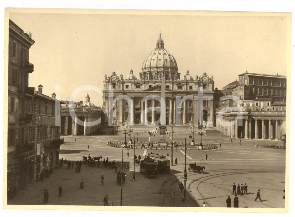 Fotografia d epoca originale 1921 ROMA Veduta di piazza SAN PIETRO Foto VINTAGE ANIMATA tram carrozze 17x12 1