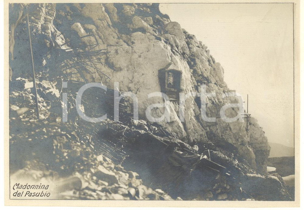 Fotografia d epoca originale 1920 MONTE PASUBIO Veduta con la Madonnina tra le rocce  Foto 14x10 cm 1