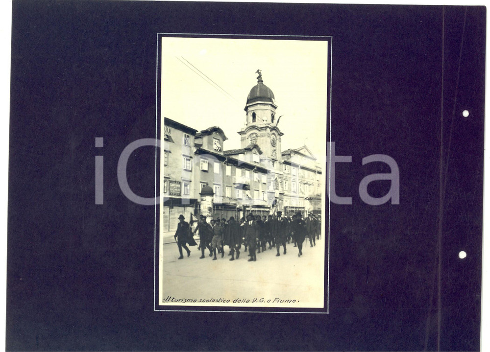 Fotografia d epoca originale 1923 FIUME ISTRIA Gruppo giovanile C.A.I. del turismo scolastico Foto RARA 1