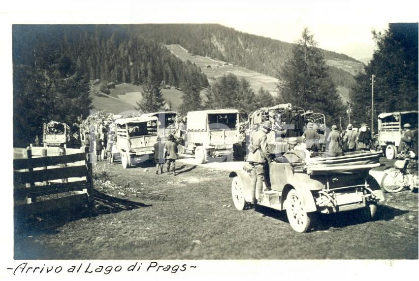 Fotografia d epoca originale 1919 LAGO DI BRAIES Gita Nazionale TOURING CLUB  Carovana in arrivo Foto 13x9 1