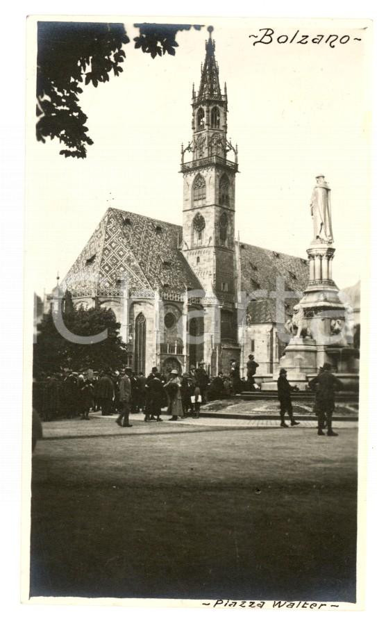 Fotografia d epoca originale 1919 BOLZANO Gita Nazionale TOURING CLUB  Piazza Walther Foto 7x12 1