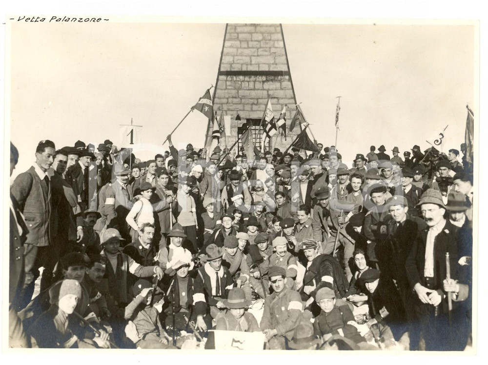 Fotografia d epoca originale 1919 MONTE PALANZONE Turismo scolastico  Gruppo ALPES in vetta Foto 17x12 1