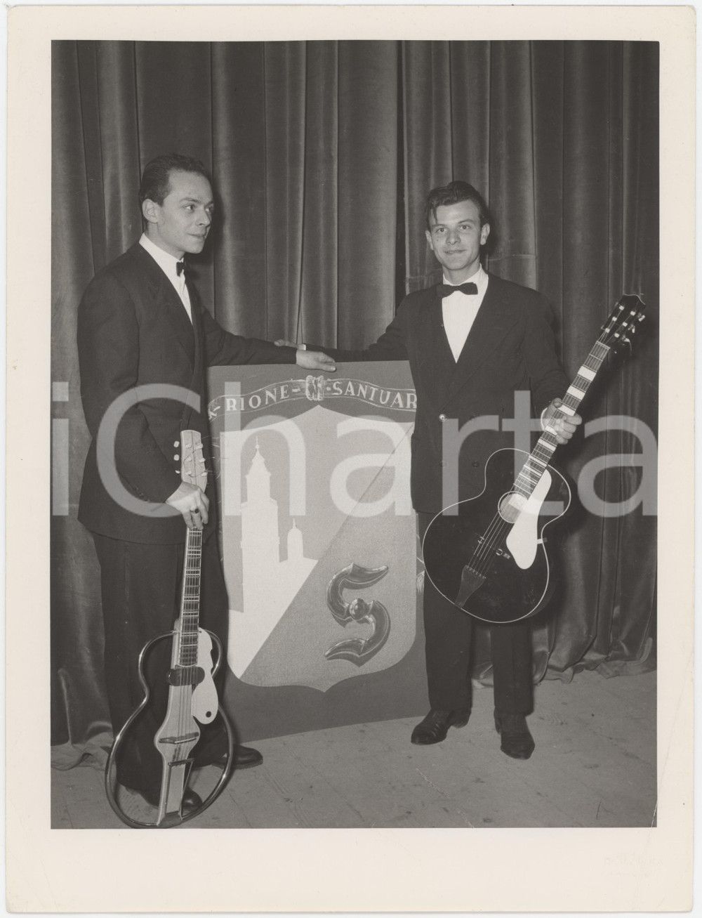 Fotografia d epoca originale 1950 ca SARONNO VA Musicisti al RIONE SANTUARIO  Foto 18x24 cm 1