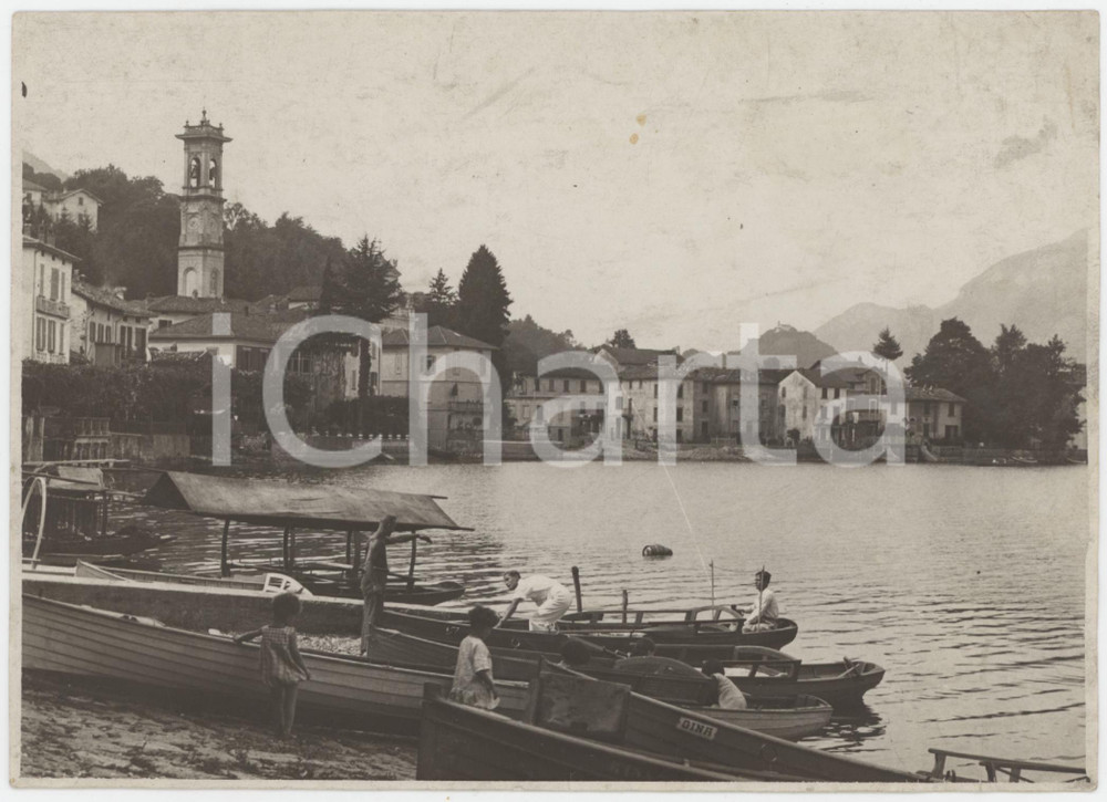 Fotografia d epoca originale 1930 ca LAGO DI COMO ? Lungolago con barche e pescatori  Foto ANIMATA 17x12 1