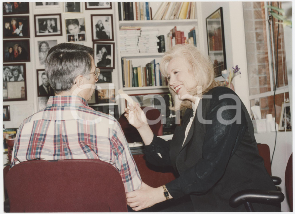 Fotografia d epoca originale 1995 ca COSTUME USA Lillian GLASS con un paziente  Foto 21x15 cm 1 1