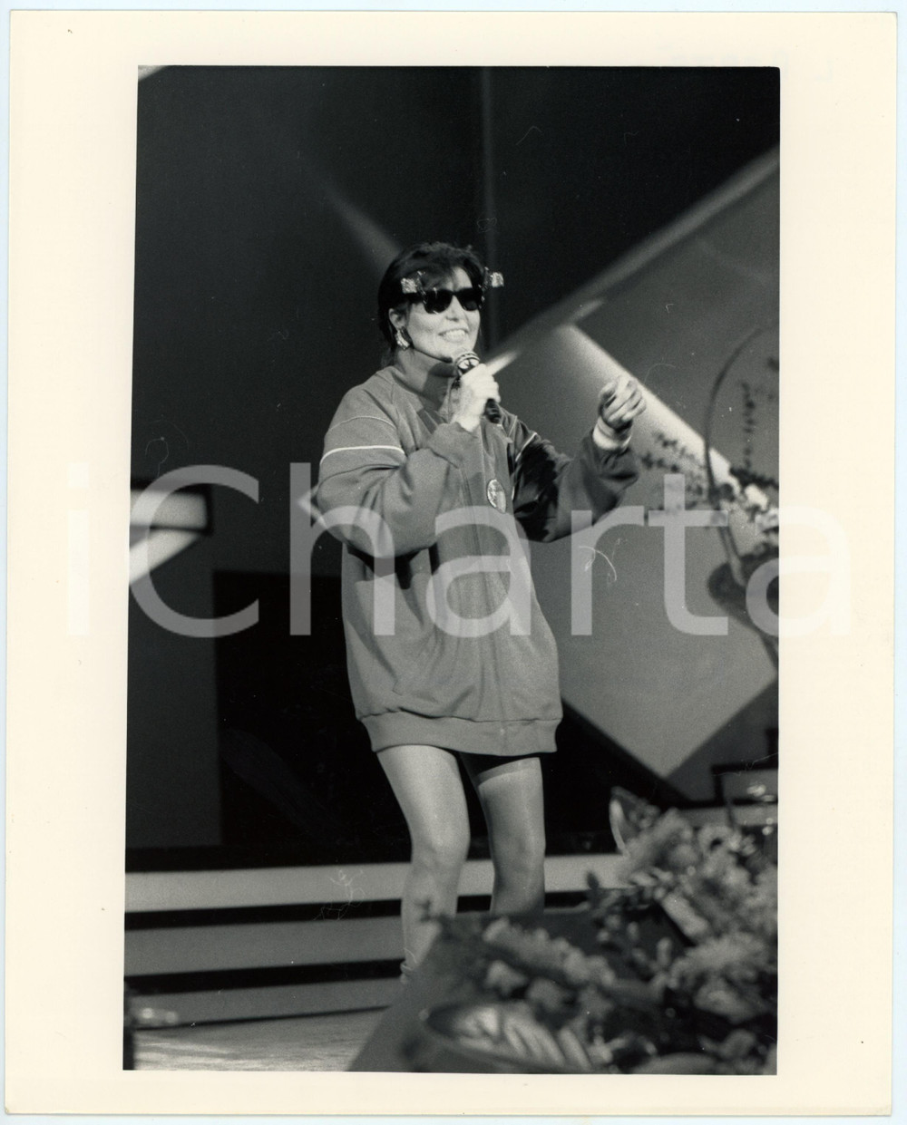 Fotografia d epoca originale 1985 ca FESTIVAL DI SANREMO Loredana BERTÃˆ durante le prove  Foto 20x25 cm 1