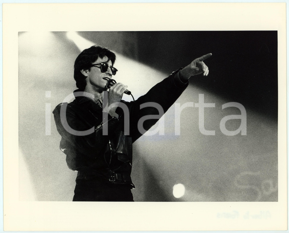 Fotografia d epoca originale 1987 SAINT VINCENT ESTATE Alberto FORTIS sul palco  Foto 25x20 cm 1