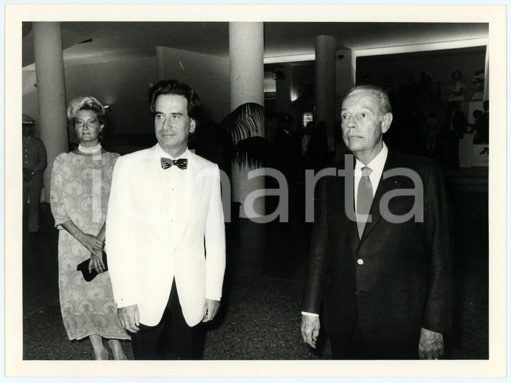 Fotografia d epoca originale 1985 ca VENEZIA  MOSTRA DEL CINEMA Paolo PORTOGHESI Gianluigi RONDI Foto 24x17 1