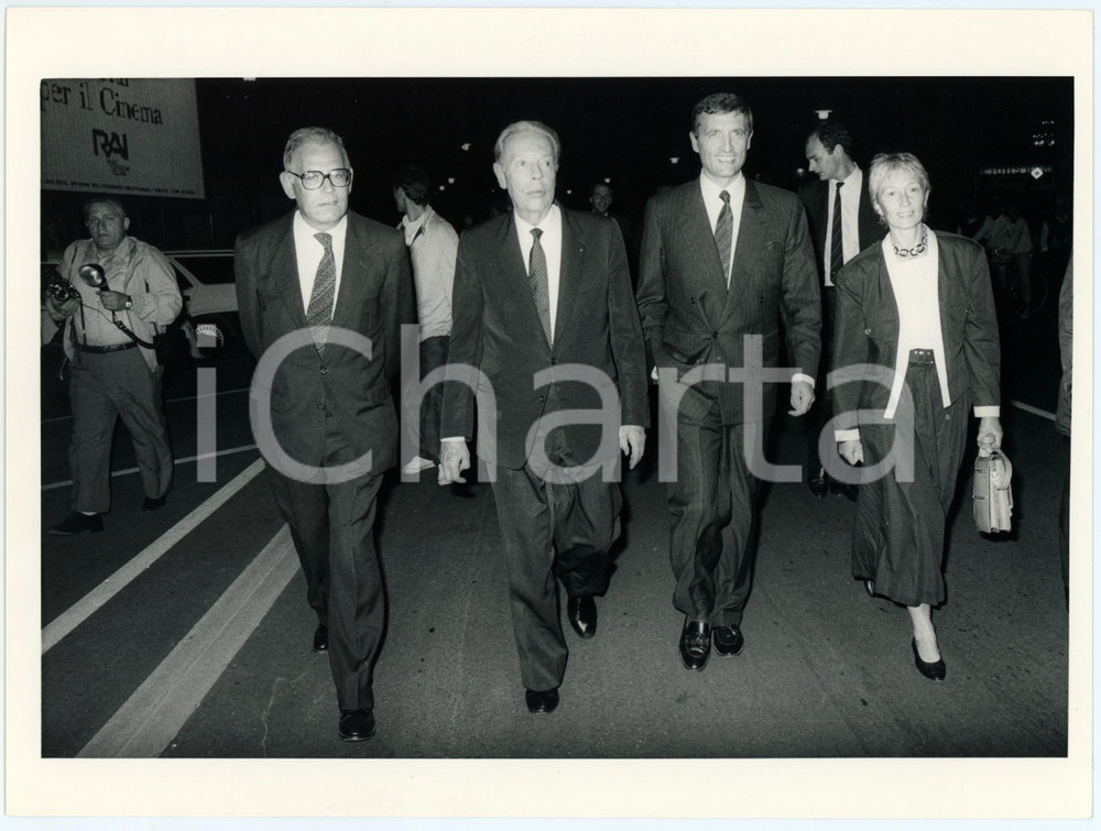 1985 ca VENEZIA - CINEMA Ysabel e François LEOTARD Gianluigi RONDI Foto 24x17 cm