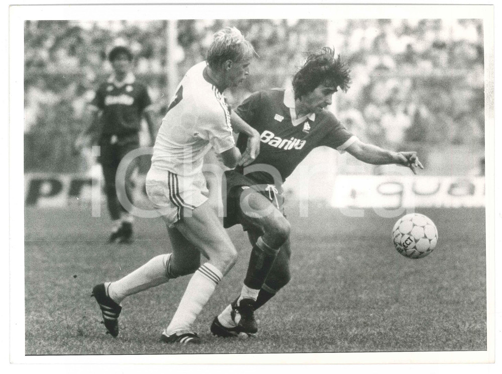 Fotografia d epoca originale 1988 CALCIO Coppa UEFA ROMA  NORIMBERGA 12 Bruno CONTI Joachim PHILIPKOWSKI 1