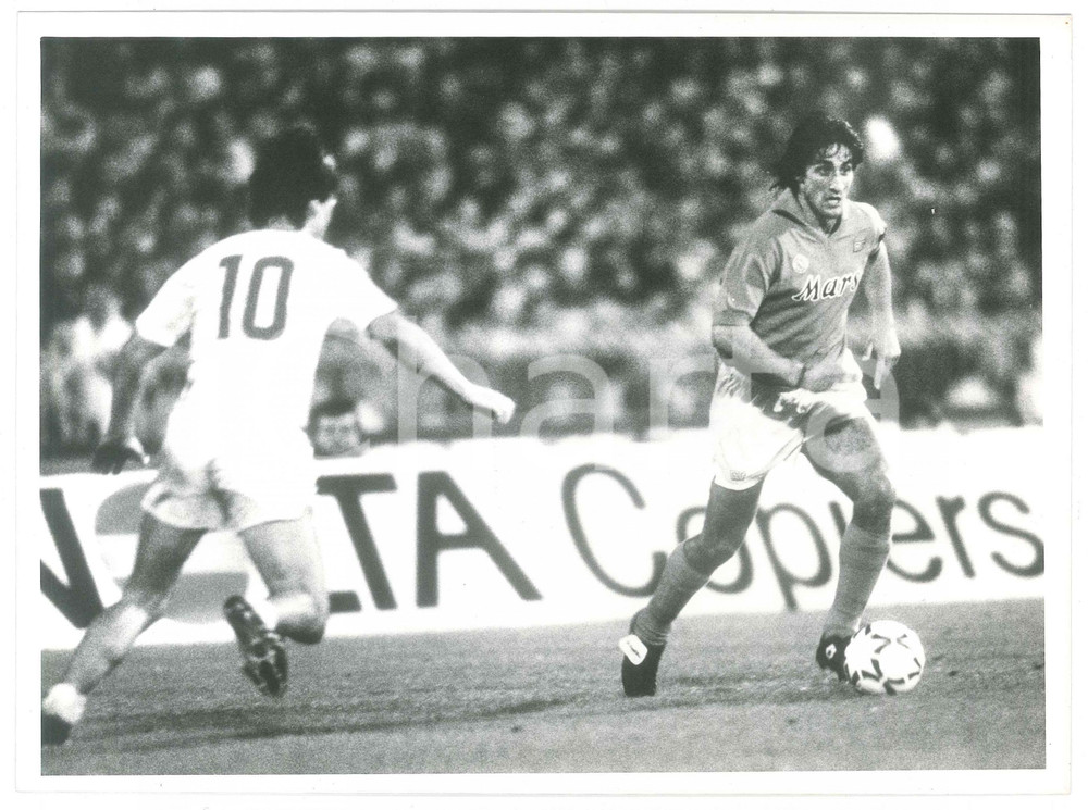 Fotografia d epoca originale 1989 CALCIO Napoli vs VfB Stuttgart Fernardo DE NAPOLI Ãsgeir SIGURVINSSON Foto 1