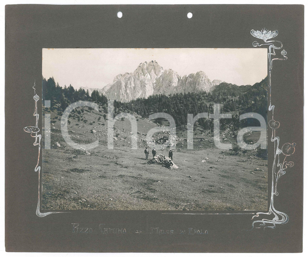 Fotografia d epoca originale 1900 ca PREALPI BERGAMASCHE Malga d Epolo  Alpinisti e Pizzo Camino  Foto 1