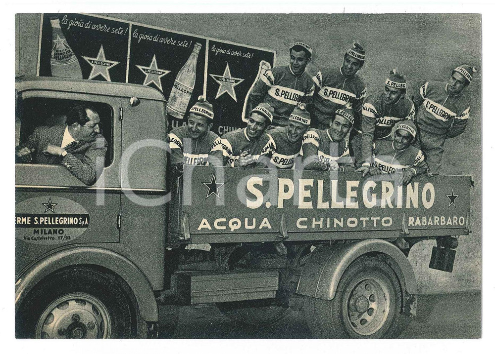 Cartolina originale da collezione 1956 CICLISMO Gino BARTALI presenta squadra ACQUA SAN PELLEGRINO Cartolina FG 1