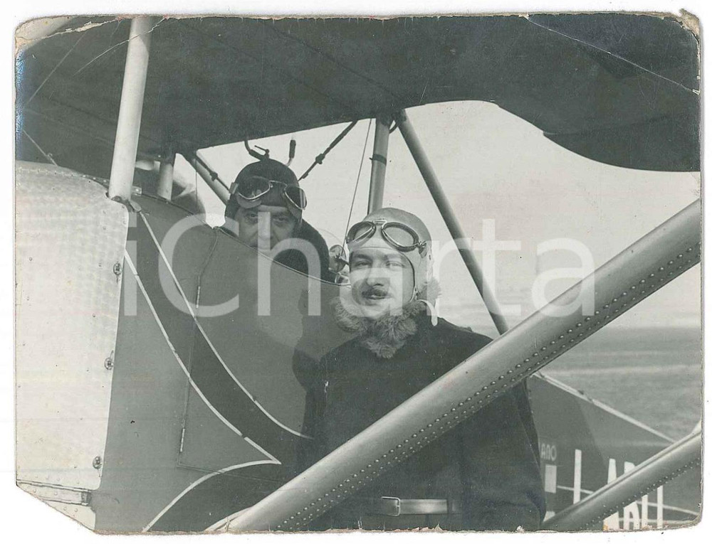 Fotografia d epoca originale 1940 ca ITALIA  AVIAZIONE Ritratto di due aviatori  Fotografia ANONIMA 12x9 cm 1